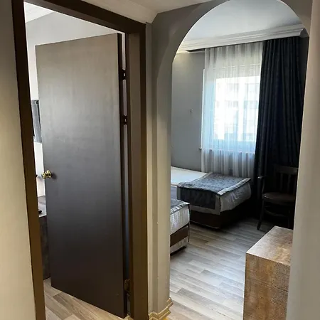 رويال فندق 4*