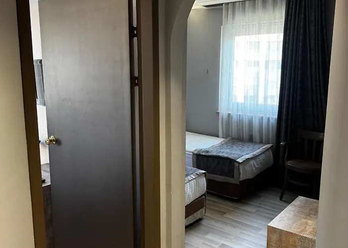 رويال فندق 4*