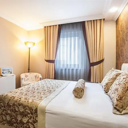Royal 4*