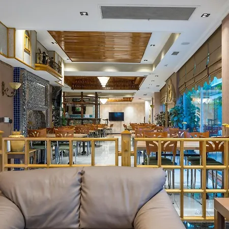 Royal Hotel