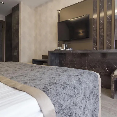 Royal מלון 4*