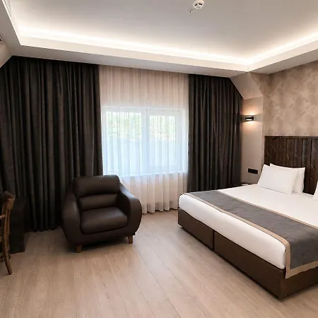 Royal 4*
