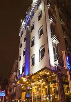 Royal 4*