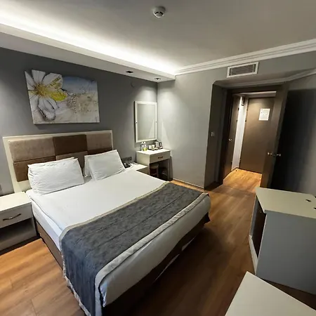 Ξενοδοχείο Royal 4*