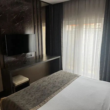Royal Hotel 4*