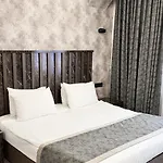 Royal 4*